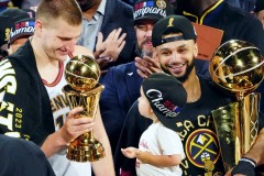 休斯顿火箭队新赛季备战：杜兰特加盟在即，申京回归展望新篇章